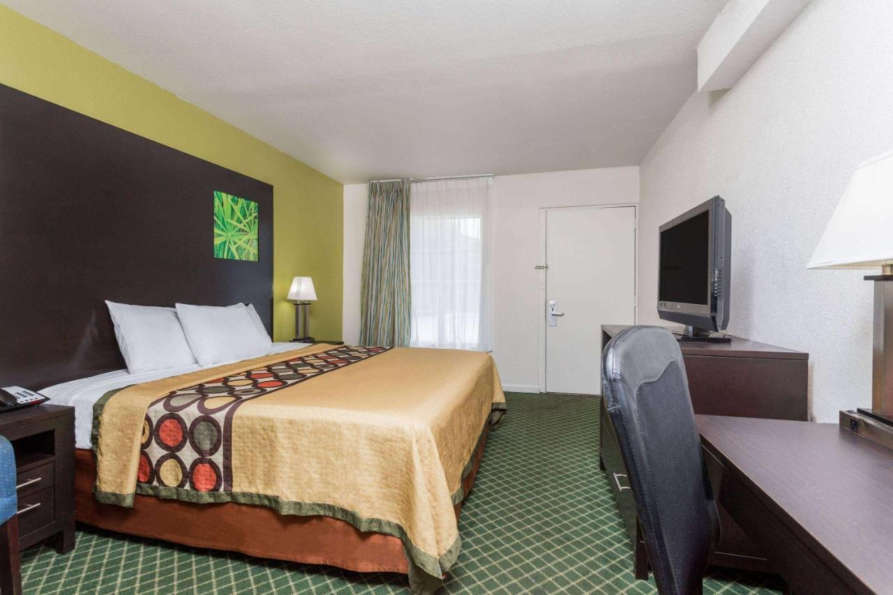Super 8 By Wyndham Augusta Motel Eksteriør billede